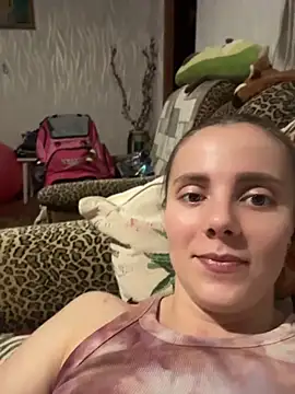 AlisaKissss Chat XXX in diretta