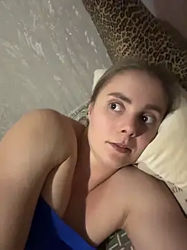 Chat +18 de AlisaKissss ao vivo