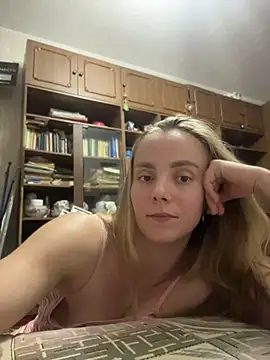 AlisaKissss' Live XXX Chat
