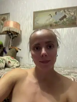 AlisaKissss Adlı Modelin Canlı XXX Sohbeti