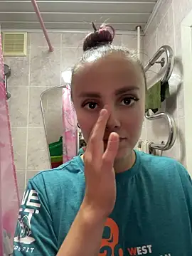 Show modela AlisaKissss na web-kameri