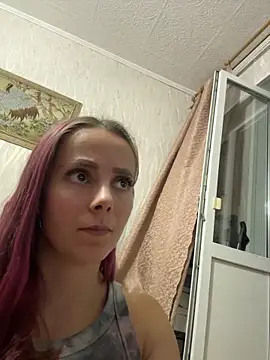AlisaKissss Adlı Modelin Canlı XXX Sohbeti