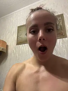 XXX chat uživo modela AlisaKissss