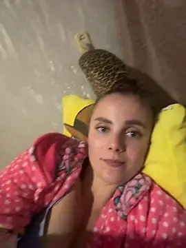 AlisaKissss Adlı Modelin Canlı XXX Sohbeti