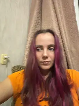 AlisaKissss Adlı Modelin Canlı XXX Sohbeti