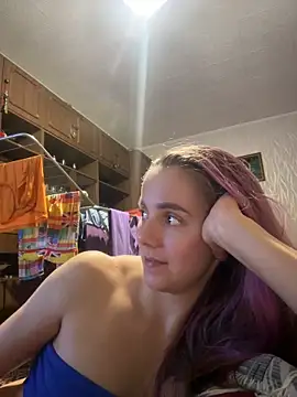 Chatroom XXX en direct de AlisaKissss