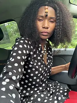 ShantelSexyYoungMilfie 网络视讯表演