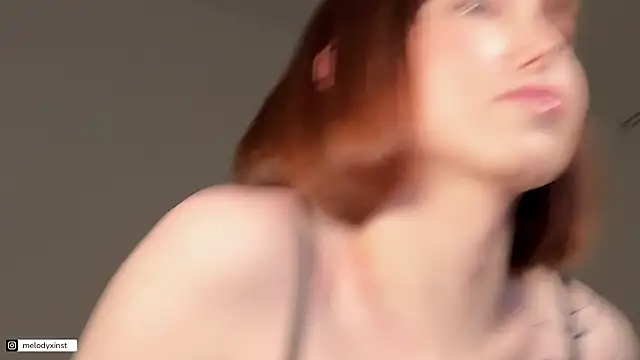 melodyxlove Show in webcam