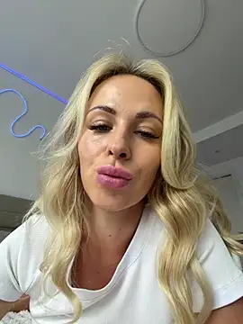 streetdoll webcam show