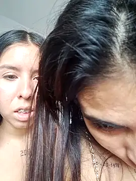 royalgirls_x's Webcam Show