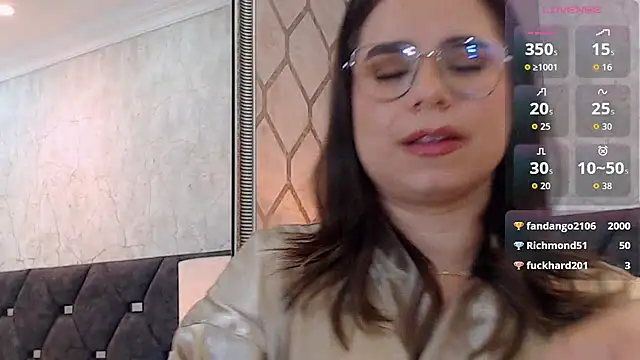 ThaniaJones' Live XXX Chat