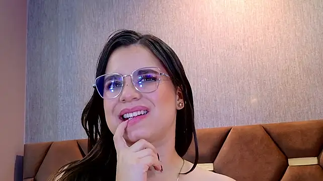 ThaniaJones Live XXX-chat