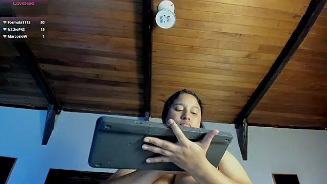 EmiliWilliams XXX чат на живо