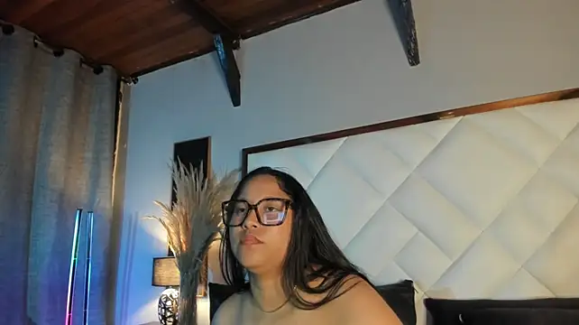EmiliWilliams Chat XXX live