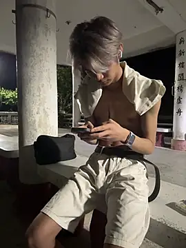 mu__owo_uu Show in webcam