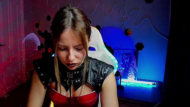 mistress_annaa Show in webcam