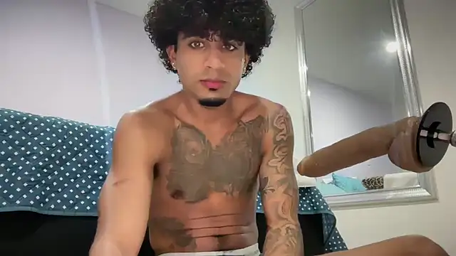 הופעת וובקאם של dominic_brandd23