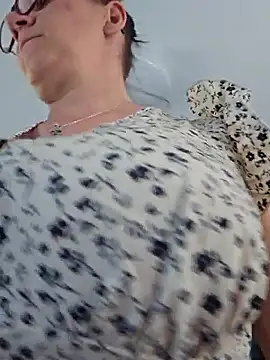 Chat +18 de KristenVega ao vivo