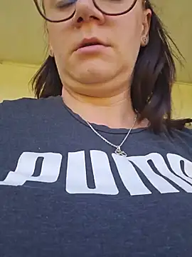 KristenVega 现场XXX聊天
