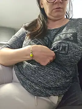 KristenVega Adlı Modelin Canlı XXX Sohbeti