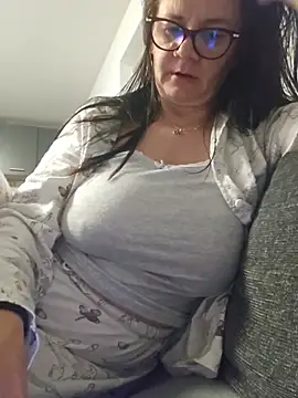 KristenVega Chat XXX live