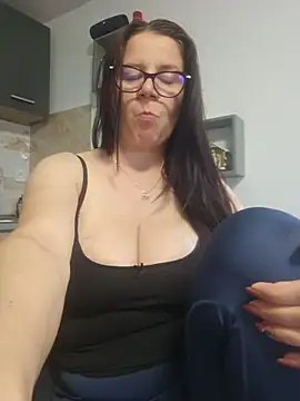 KristenVega Chat XXX live