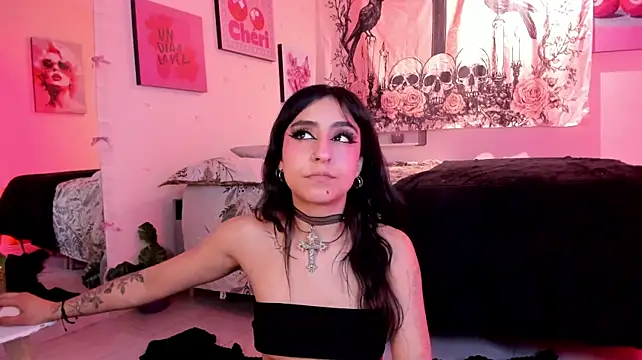 Maeve_Vampire Webcam show