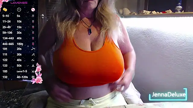Chat +18 de JennaDeluxe ao vivo