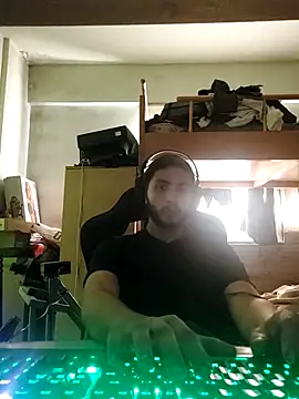 kleineid77 Adlı Modelin Web Kamerası Şovu
