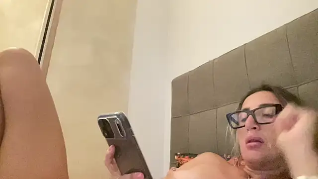 casalinga88's Live XXX Chat