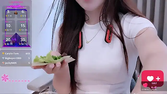 XXX chat uživo modela Caryln-Bun