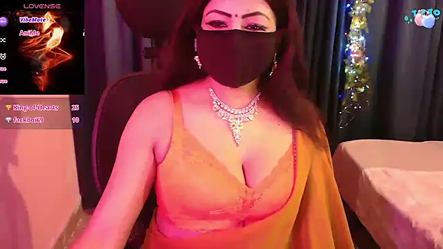 Aashiya- Show in webcam