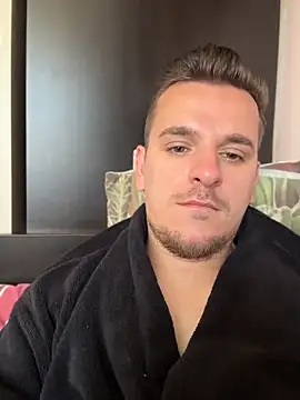 Huge_cock22cm Show in webcam