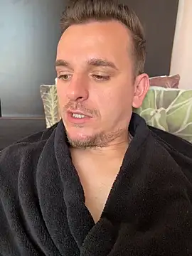 Huge_cock22cm's Webcam Show