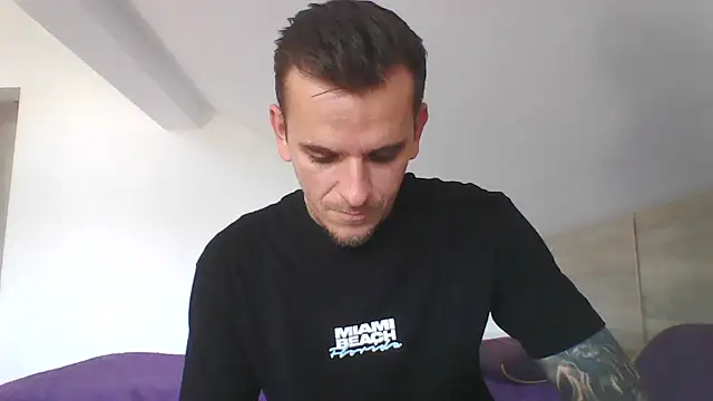 Huge_cock22cm Webcam show