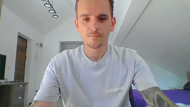 Huge_cock22cm Show Webcam