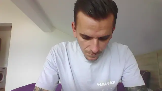 Huge_cock22cm Webcam show