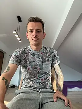 Huge_cock22cm Webcam show