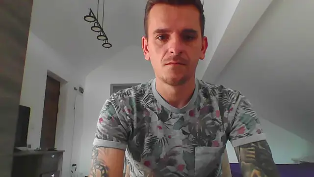 Huge_cock22cm Webcam show