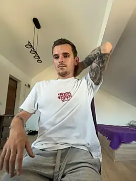 โชว์เว็บแคมของ Huge_cock22cm