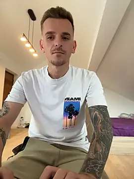 Huge_cock22cm Webcam show