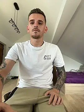 Huge_cock22cm – webcam-show
