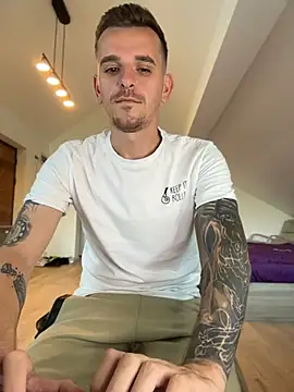Huge_cock22cm 웹캠 쇼