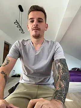 Huge_cock22cm Webcam-Show