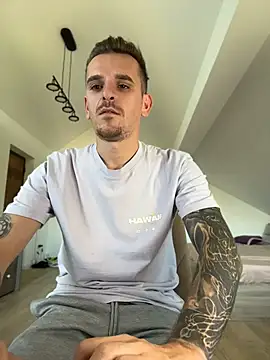 Huge_cock22cm Webcam-Show