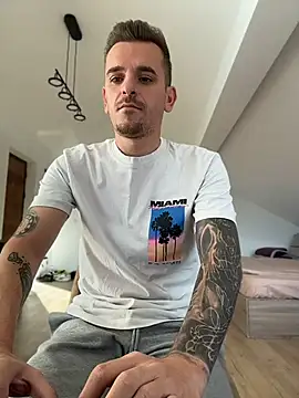 Huge_cock22cm 웹캠 쇼