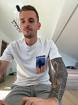 Huge_cock22cm: вебкам-шоу