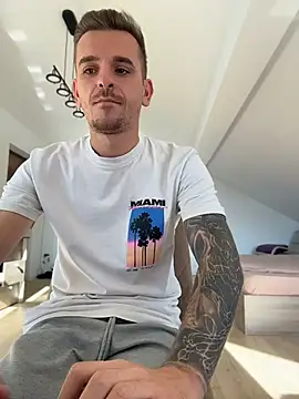 Huge_cock22cm Webcam-Show