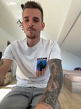 Huge_cock22cm Webcam-Show