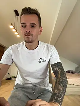Huge_cock22cm ওয়েবক্যাম শো
